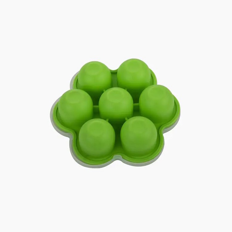Molde de gelo de silicone: um modelo de materiais verdes