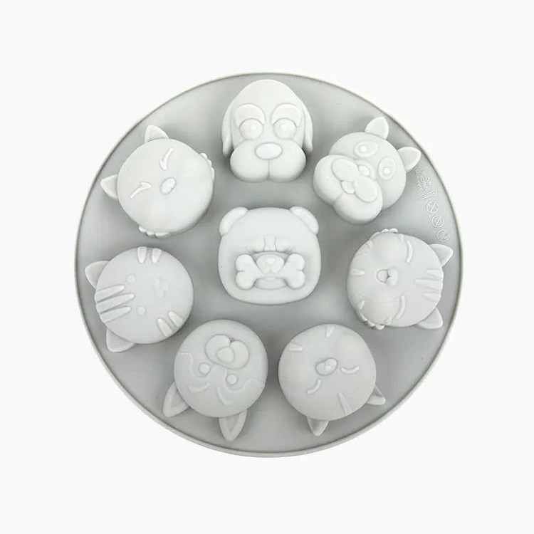 Como usar moldes de silicone para bolos
